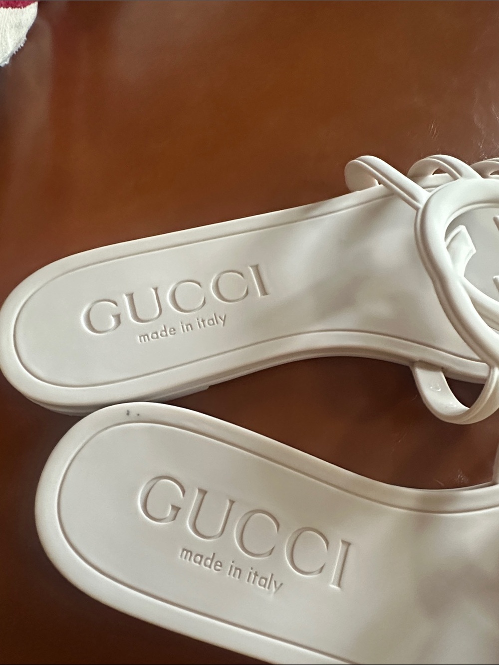 GG Gucci Cream Interlocking rubber Slide Sandals - Picture 2 of 6